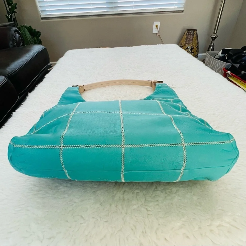 Ceci Ou Cela Plus Une Aqua Green Genuine Leather Shoulder/Hobo Bag